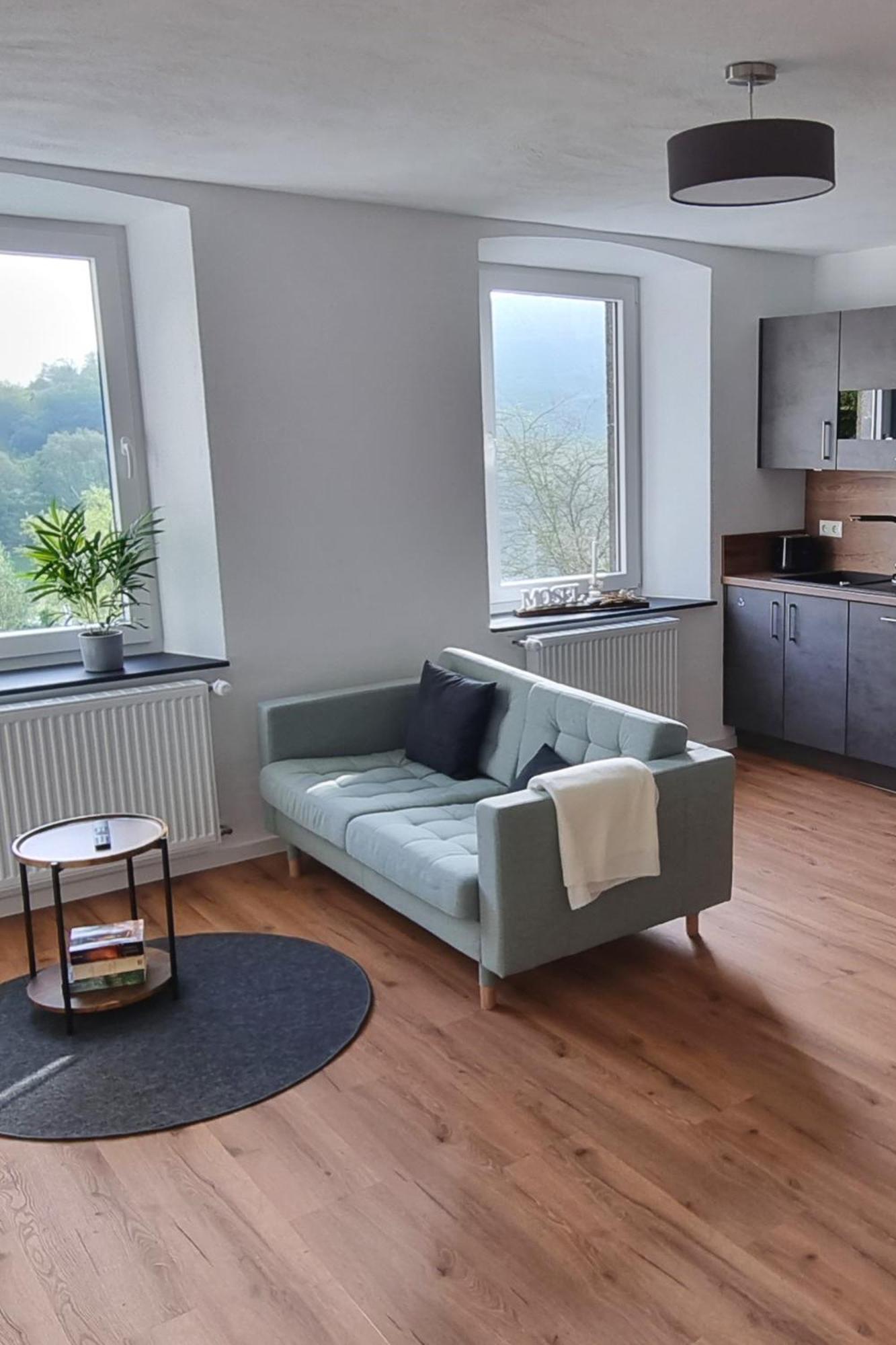 Winzerhaus Am Calmont - Terrasse Der Ruhe Apartment Брем Екстериор снимка